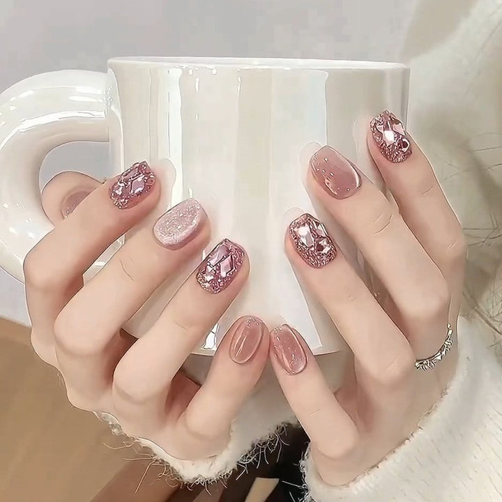 Artificial Nails In Elegant Glitter Finish Kalsten