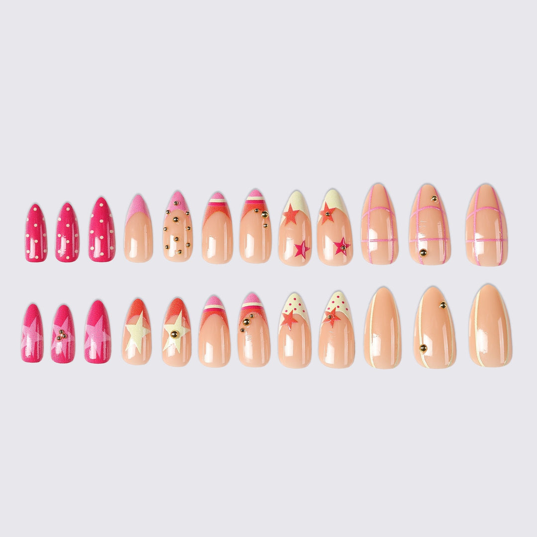 Glamorous artificial nails with creative design and golden accents Kalsten
