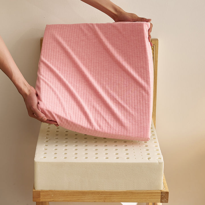 Breathable and Hypoallergenic Mattress Topper Kalsten