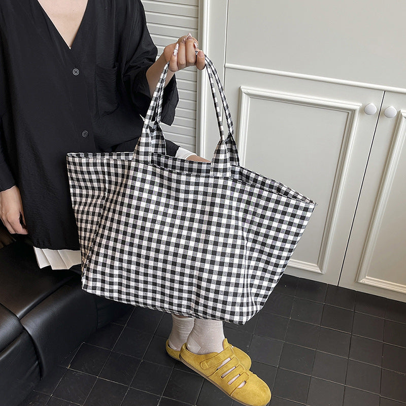 Stylish Gingham Pattern Tote Bag
