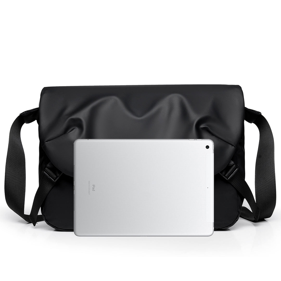 Water-Resistant Messenger Bag Kalsten