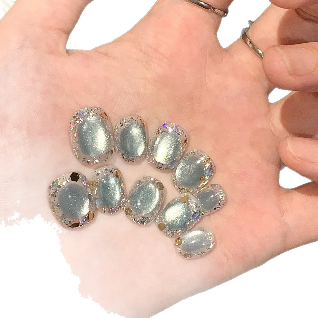 Artificial nails with glamorous accents Kalsten