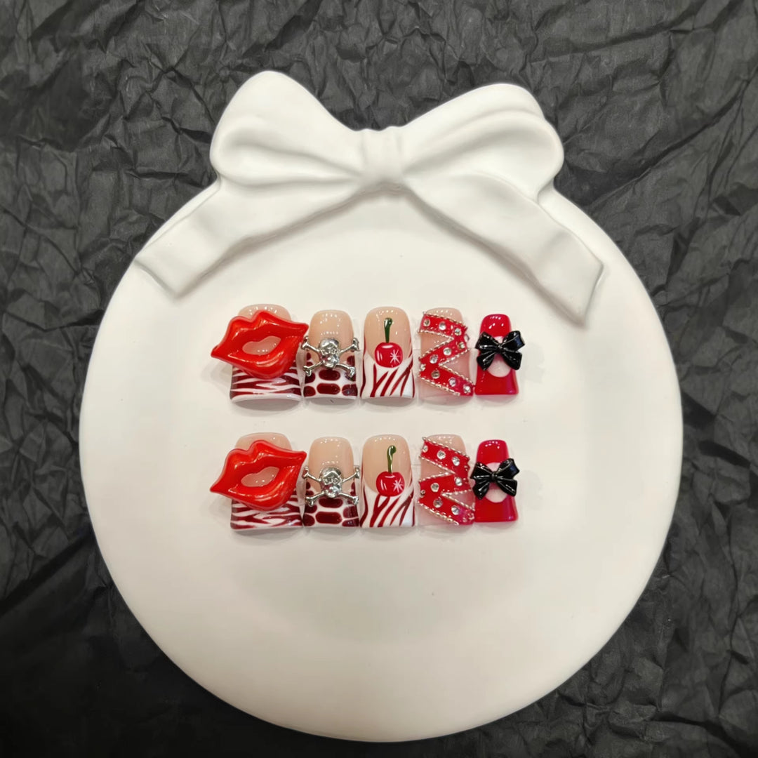 Artistic Press-On Nail Art Set with Holiday Themes