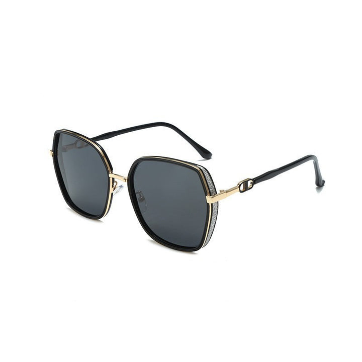 Oversized Retro-Inspired Geometric Sunglasses
