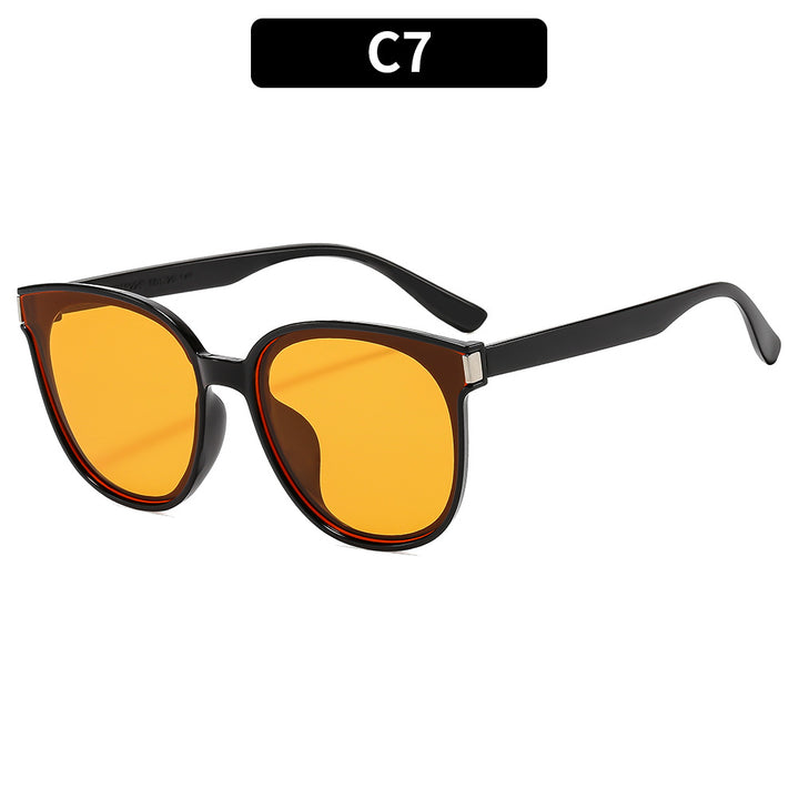 Stylish Cat-Eye Sunglasses with Vibrant Lenses