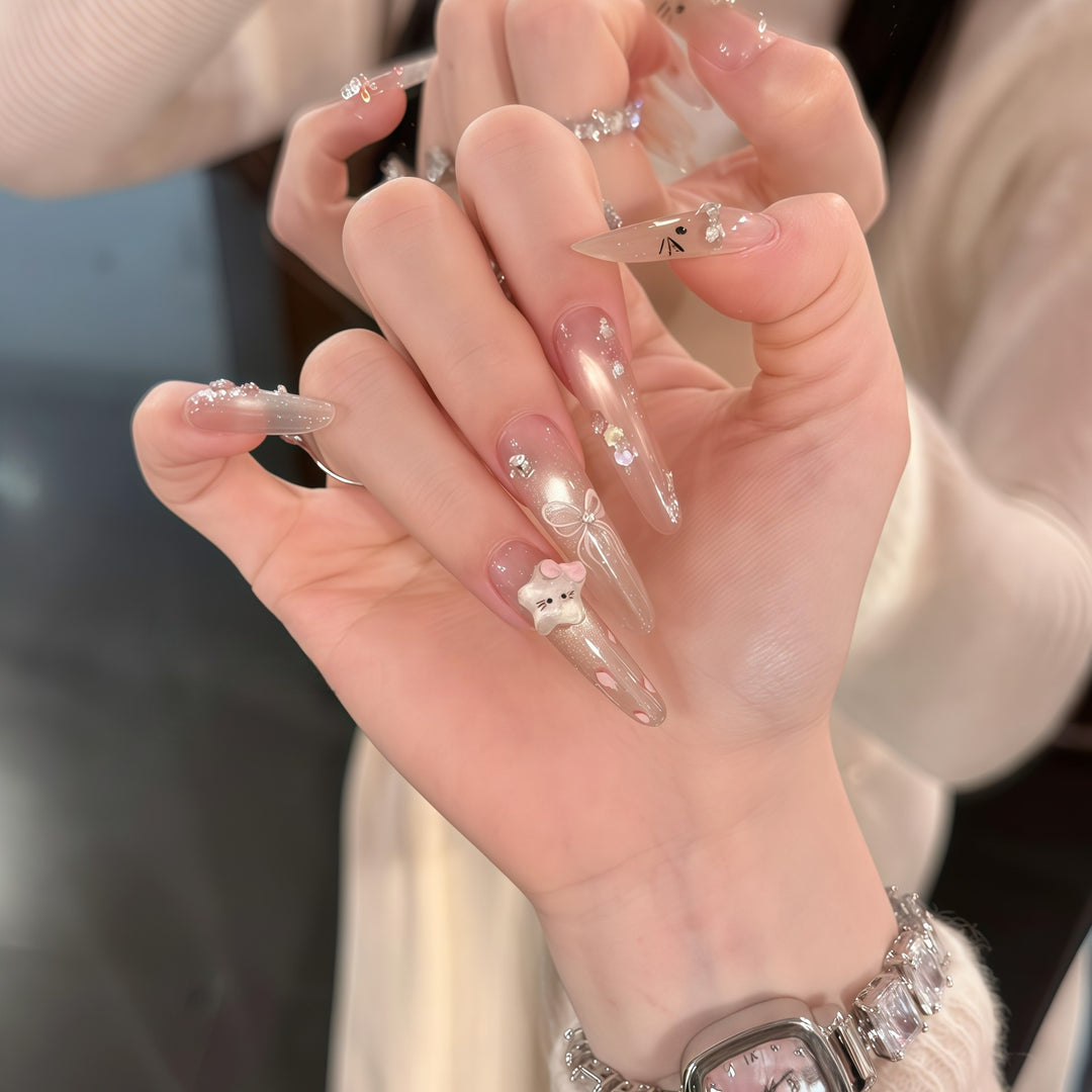 Artificial nails with Playful-Elegant Design Kalsten