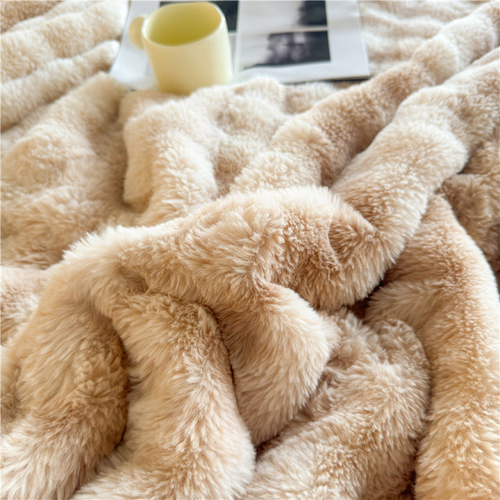 Women's Cozy Faux Fur Blanket