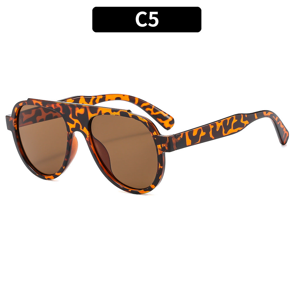 Retro-Cat-Eye Sunglasses with Unique Pattern