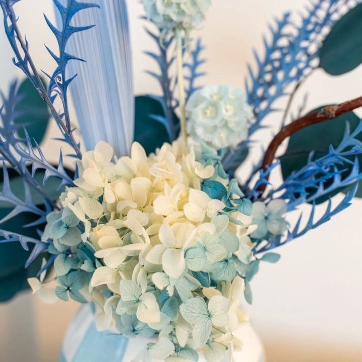 Decorative Floral Vase with Dried Plants