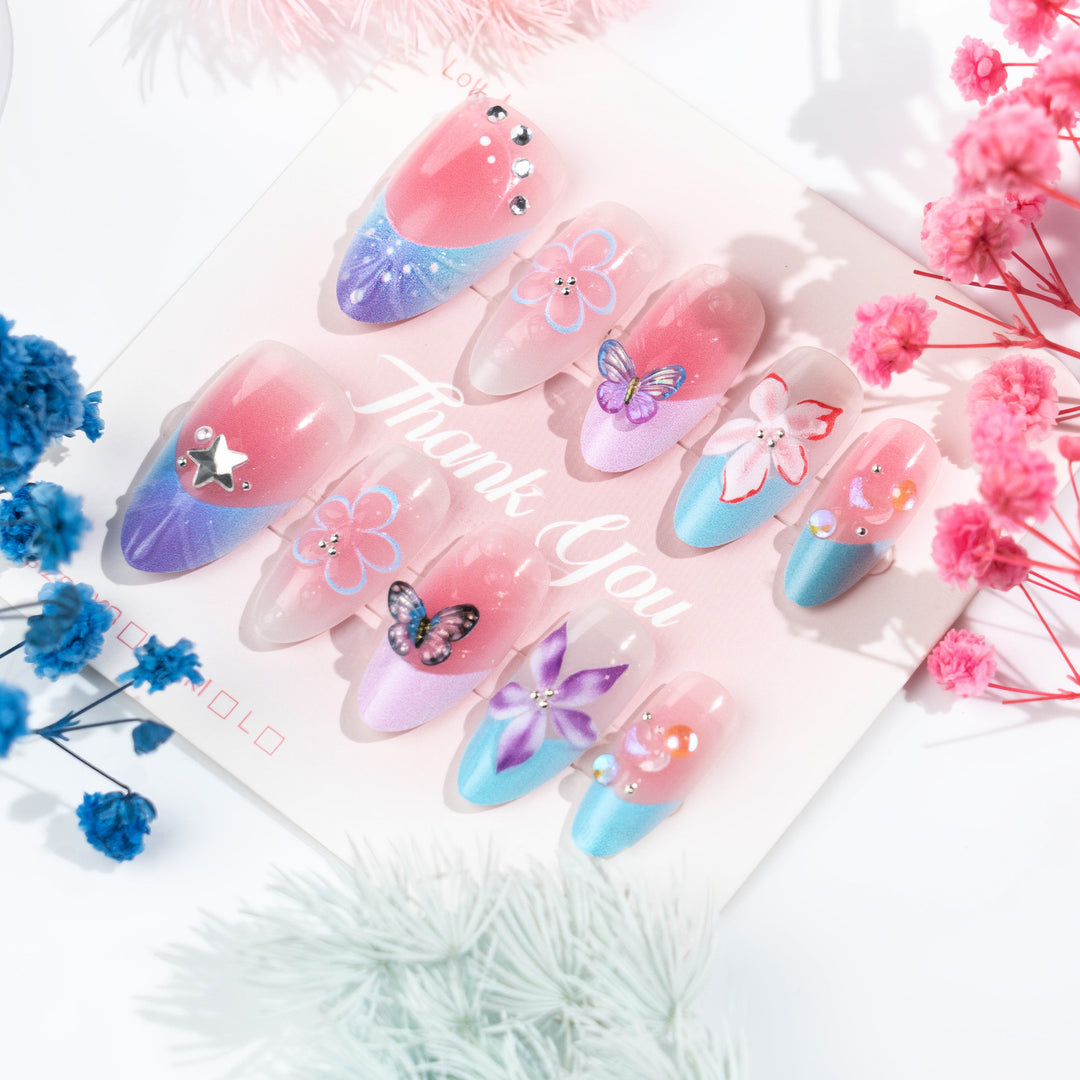 Artificial nail tips with delicate floral patterns Kalsten
