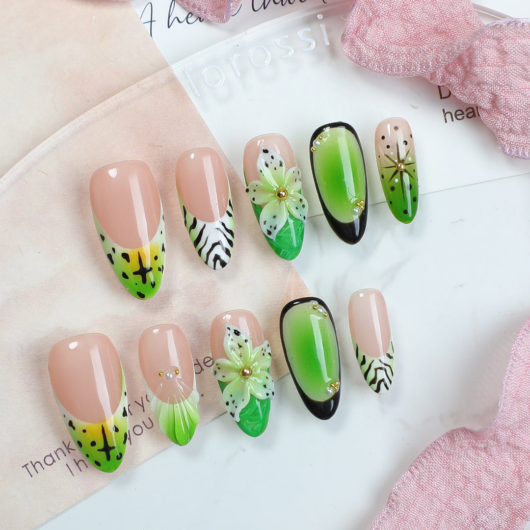 Artificial nail set with floral and colorful design Kalsten