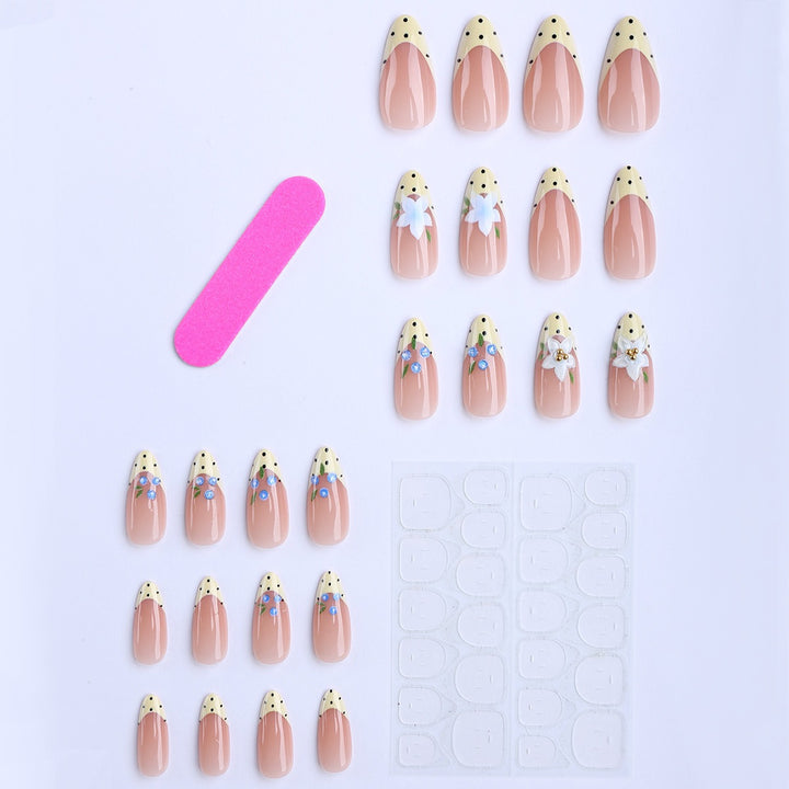 Trendy Nail Art Kalsten