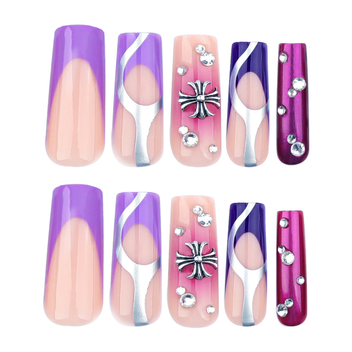 Artistic nail extensions with glitter and flower motifs Kalsten