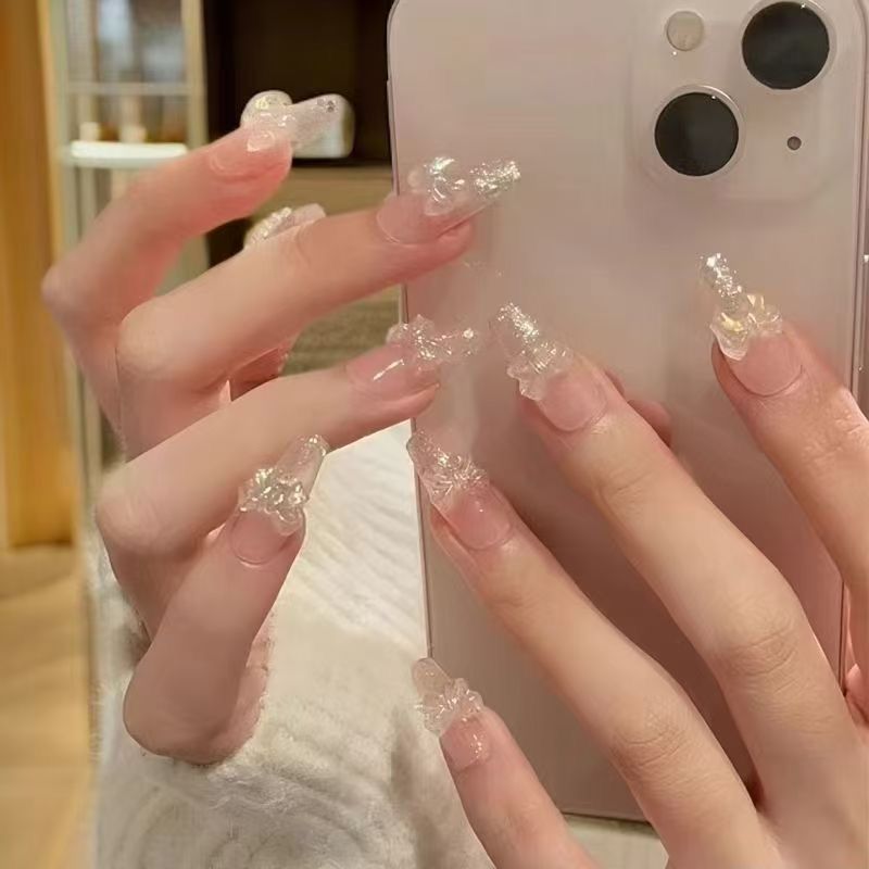 Artful nail designs with cat motif Kalsten