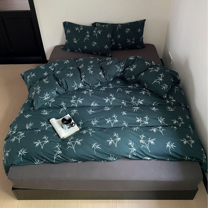 Fluffy cotton bedding set with nostalgic rocking horse pattern