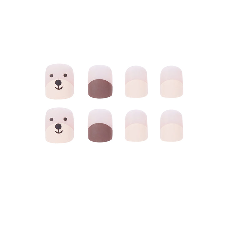 Cute nail art with bear motifs Kalsten