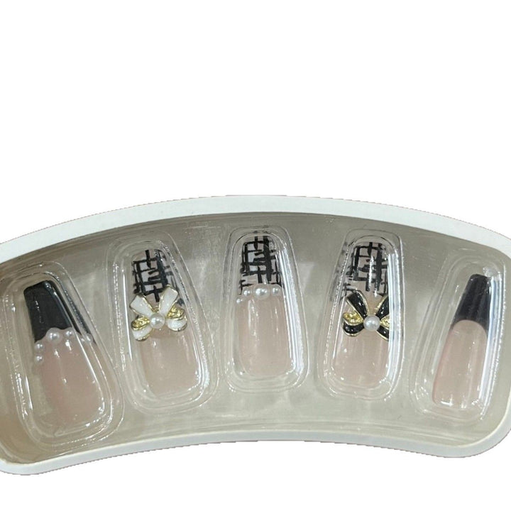 Glamorous nail designs with pearl and rhinestone accents Kalsten