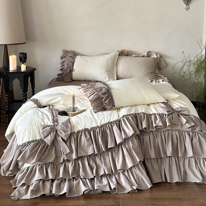 Romantic bedding set with layered ruffles and linen look