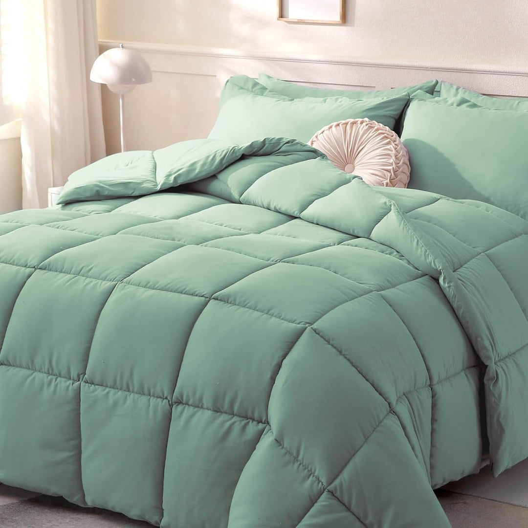 Ultra-Soft Premium All-Season Comforter Kalsten