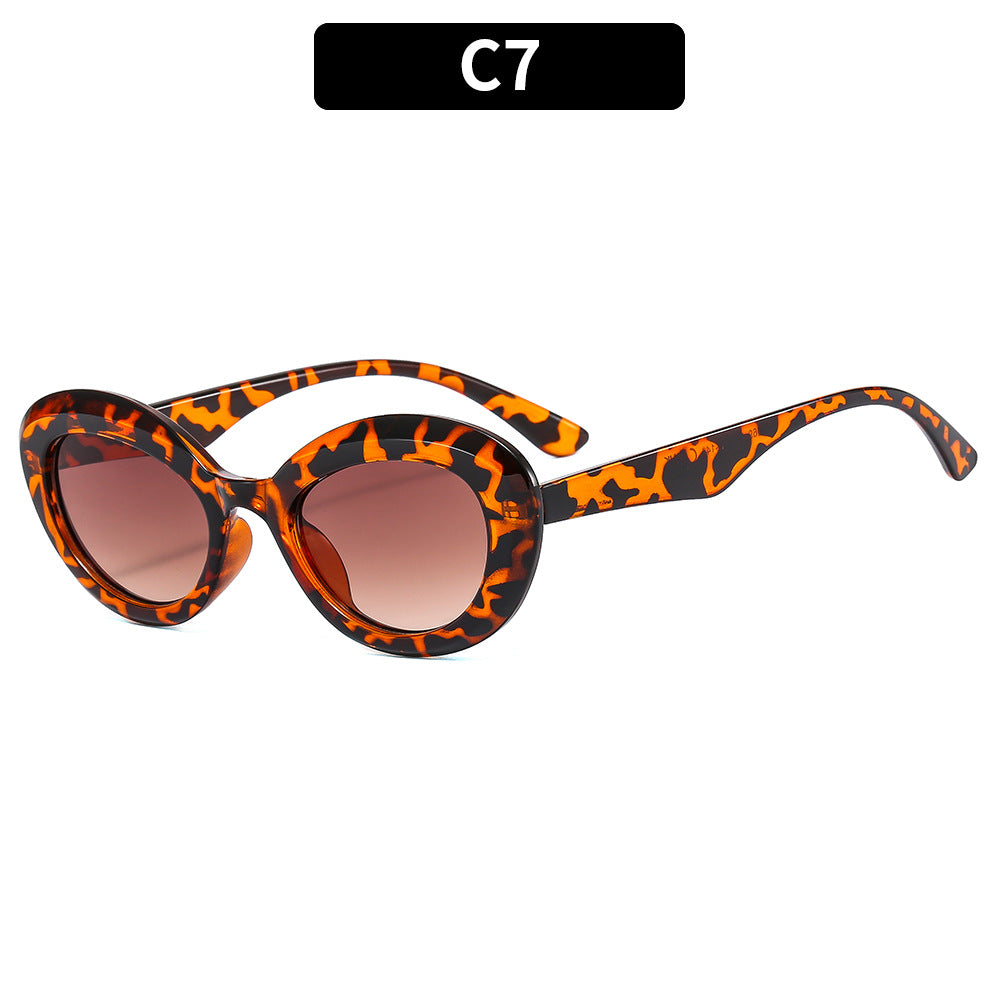 Retro-Inspired Oval Frame Sunglasses
