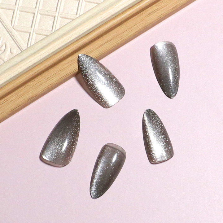 Glamorous Shimmering Press-On Nail Tips Kalsten