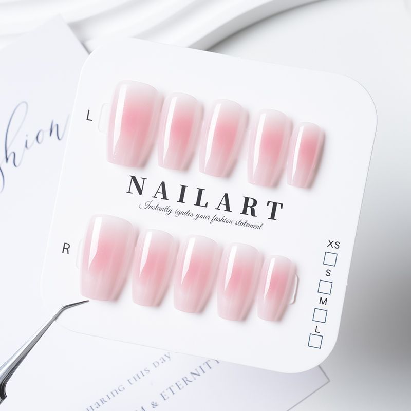 Elegant and Stylish Artificial Nails with Practical Design Kalsten