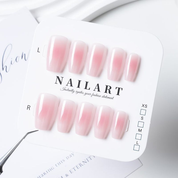 Elegant and Stylish Artificial Nails with Practical Design Kalsten