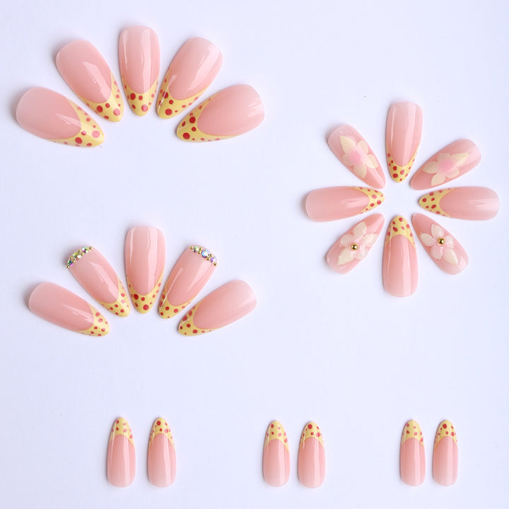 Artificial nails with floral 3D applications and elegant design Kalsten