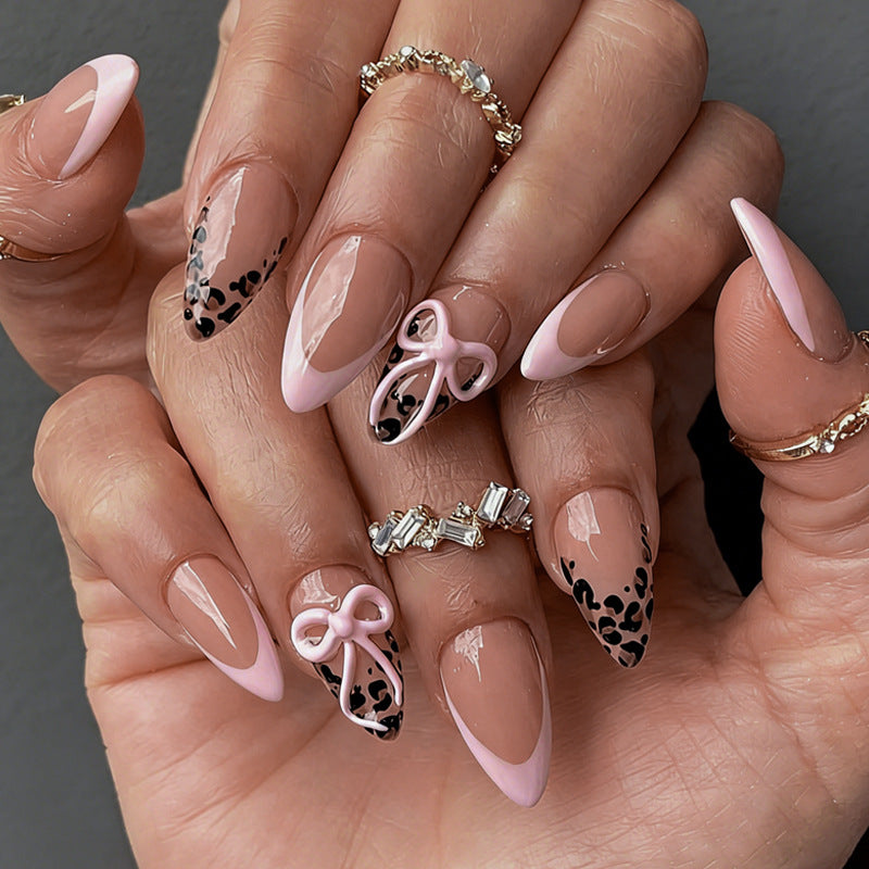 Artificial Nail Set with Playful Bow Look Kalsten