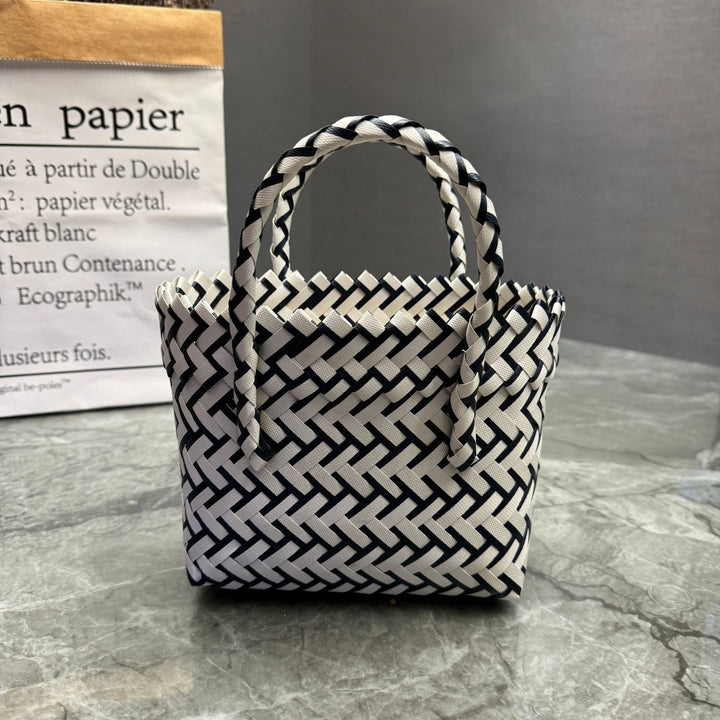 Playful basket bag with bow Kalsten