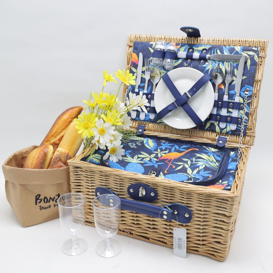 Ladies picnic basket with extensive equipment options and stylish interior lining Kalsten