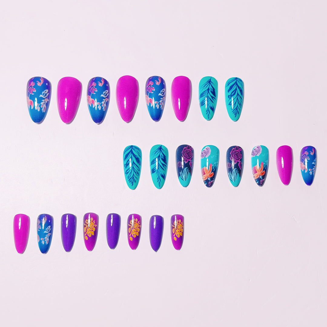 Artificial nails with floral designs Kalsten