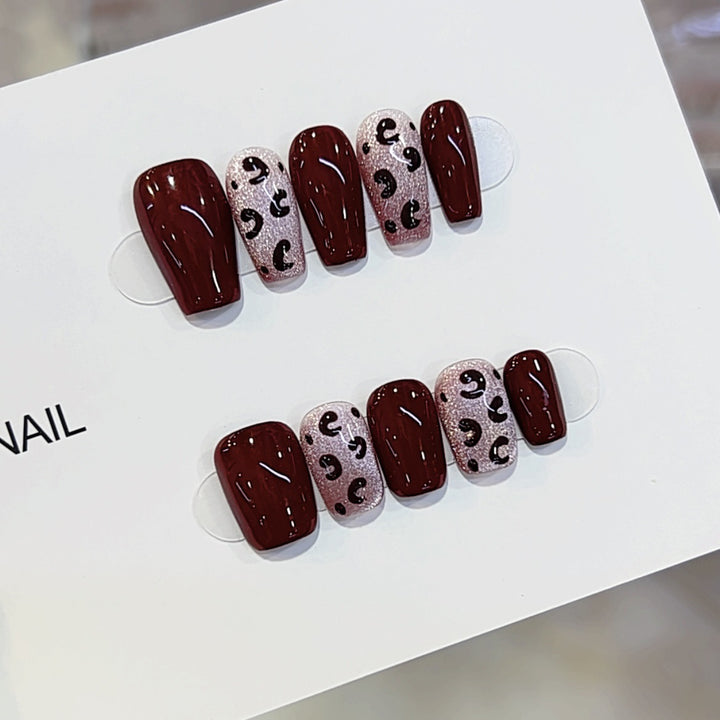 Stylish Press-On Nail Art Set Kalsten