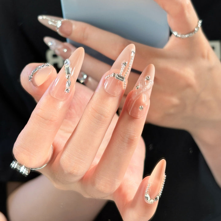 Elegant artificial nails with noble rhinestone embellishments Kalsten