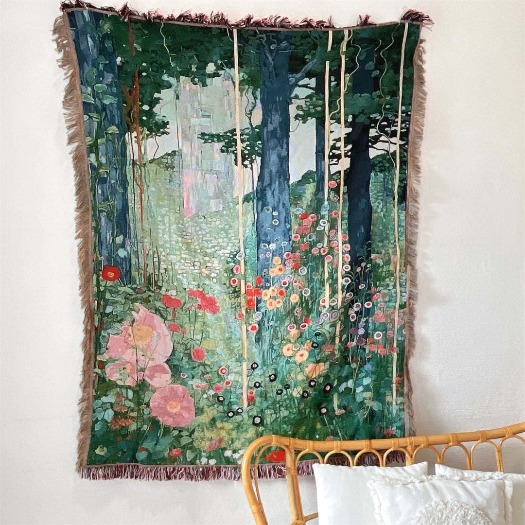 Artistic Nature-Themed Tapestry Blanket