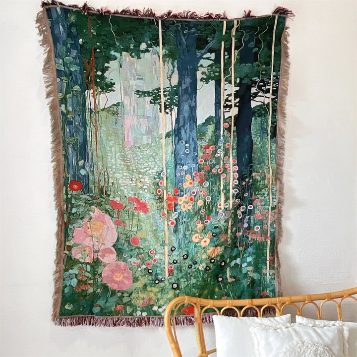 Artistic Nature-Themed Tapestry Blanket