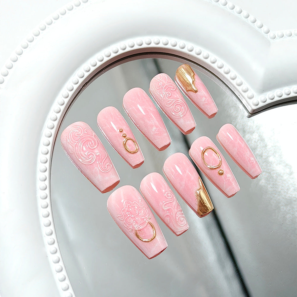 Elegant and Decorative Art Nails Kalsten