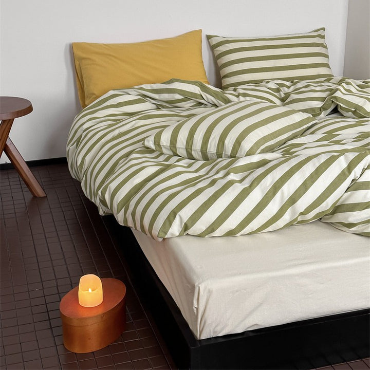Striped cotton-linen bedding set with breathable, softly washed surface and zipper