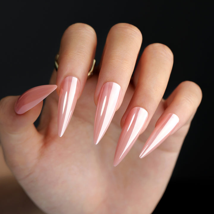 Artful Stiletto Nails with High Gloss Finish Kalsten