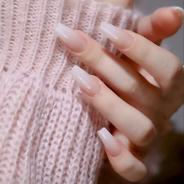 Artificial Nail Tips in Modern Stiletto Design Kalsten