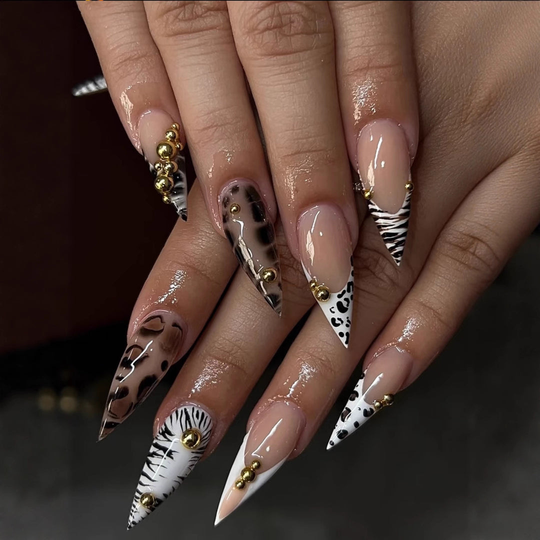 Artificial nails with floral 3D applications Kalsten
