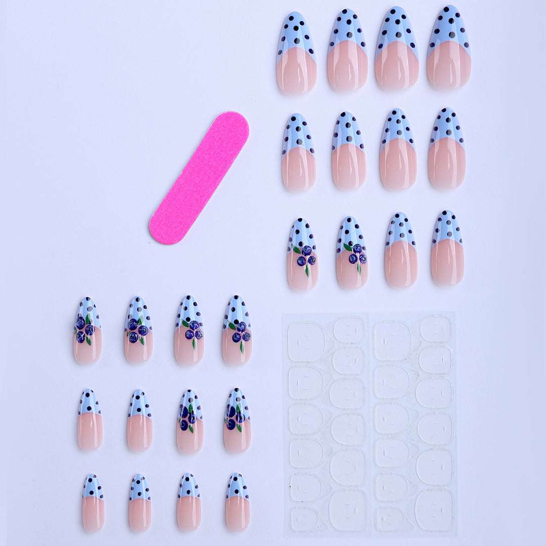 Artful fingernails with playful floral pattern Kalsten