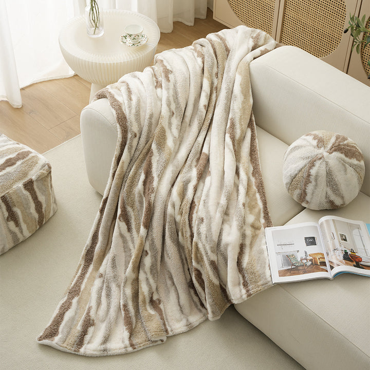Bath mat and bathroom rug made of soft microfiber with non-slip underside Kalsten