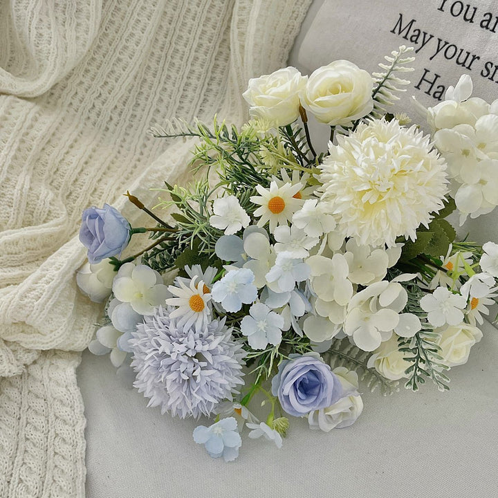 Naturalistic Floral Arrangement