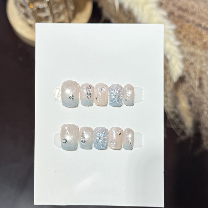Decorative Press-On Nail Art Set with Crystal Accents Kalsten