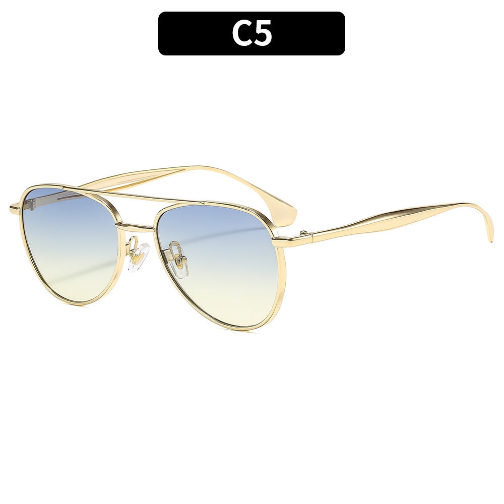 Vintage-Inspired Aviator Sunglasses