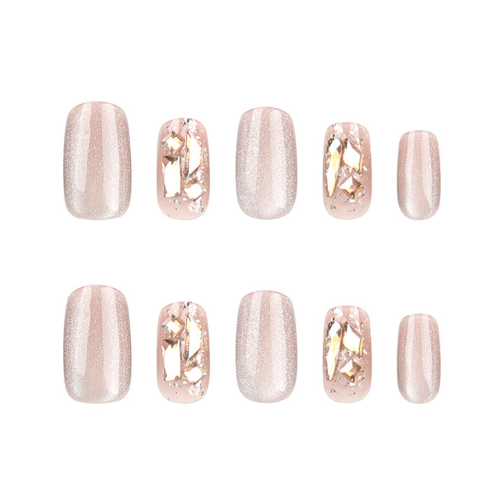 Elegant Nail Art with Shiny Accents Kalsten