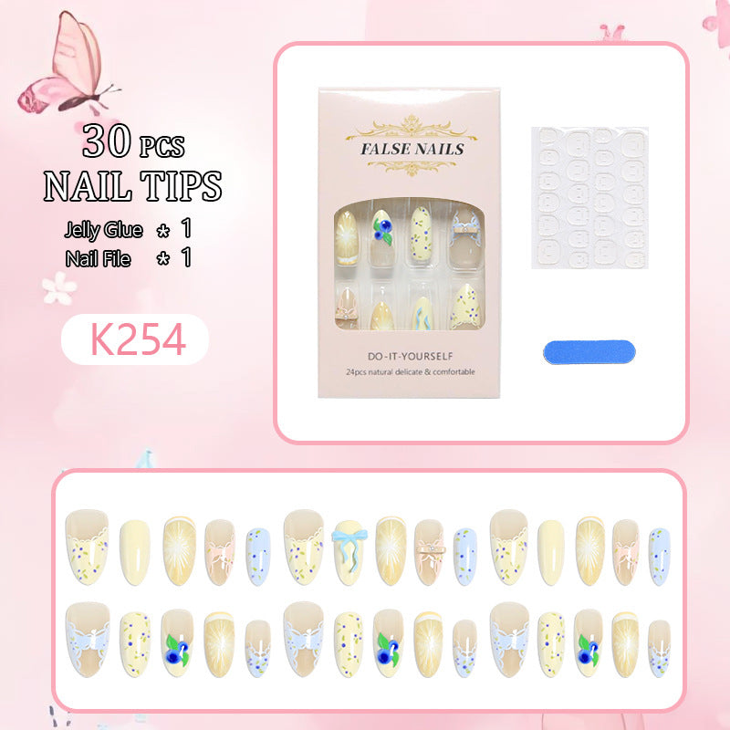 Artificial nails with playful floral design Kalsten