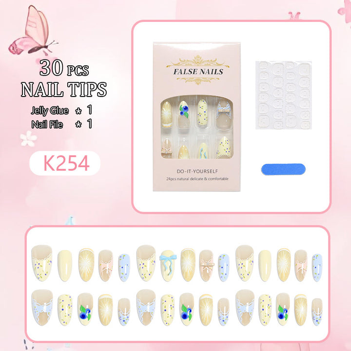 Artificial nails with playful floral design Kalsten