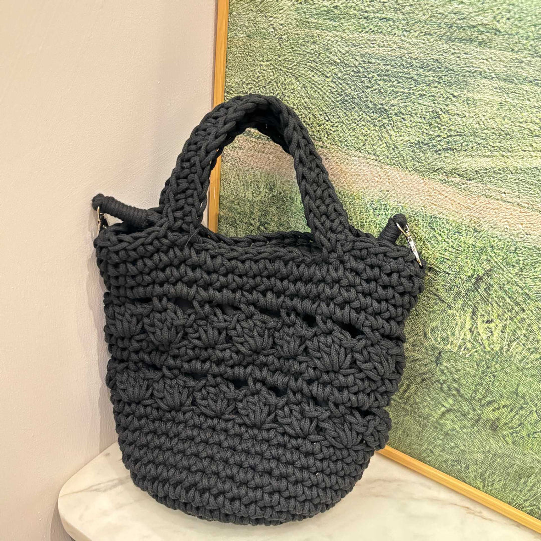 Fashionable handbag with stylish structure pattern Kalsten